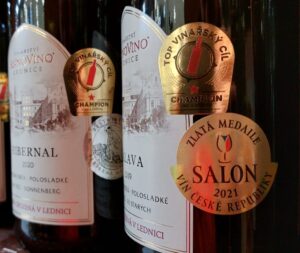 Pakiet 6 win wyróżnionych medalami z wyboru Someliera